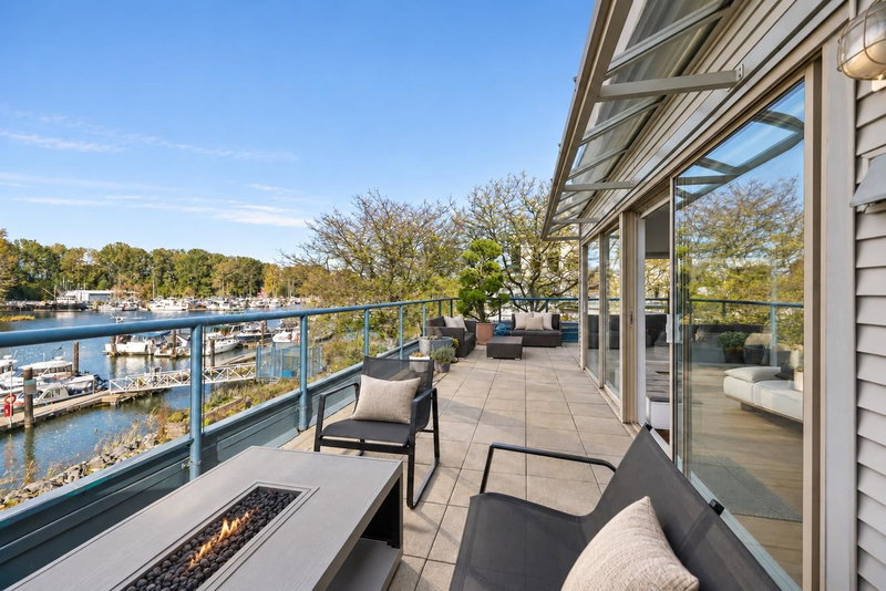 202 - 4743 River Road W