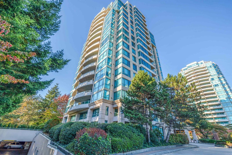 1405 - 6622 Southoaks Crescent