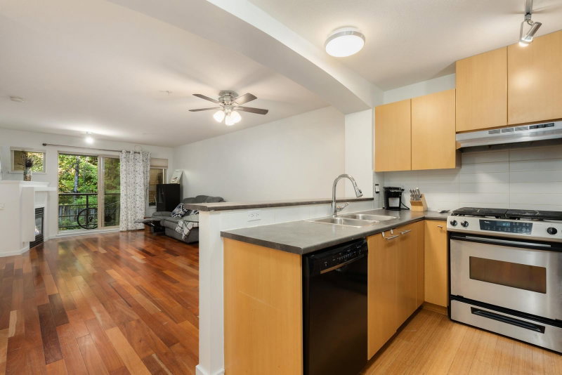 414 - 9319 University Crescent
