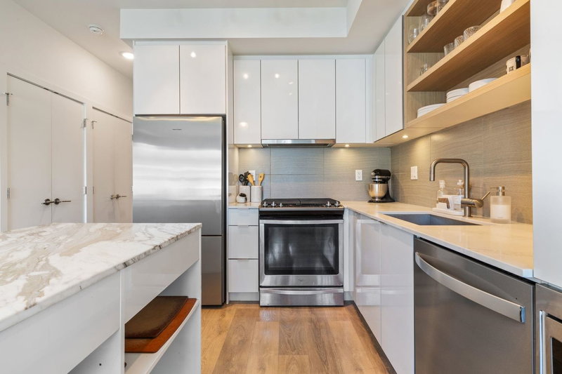 403 - 725 Marine Drive