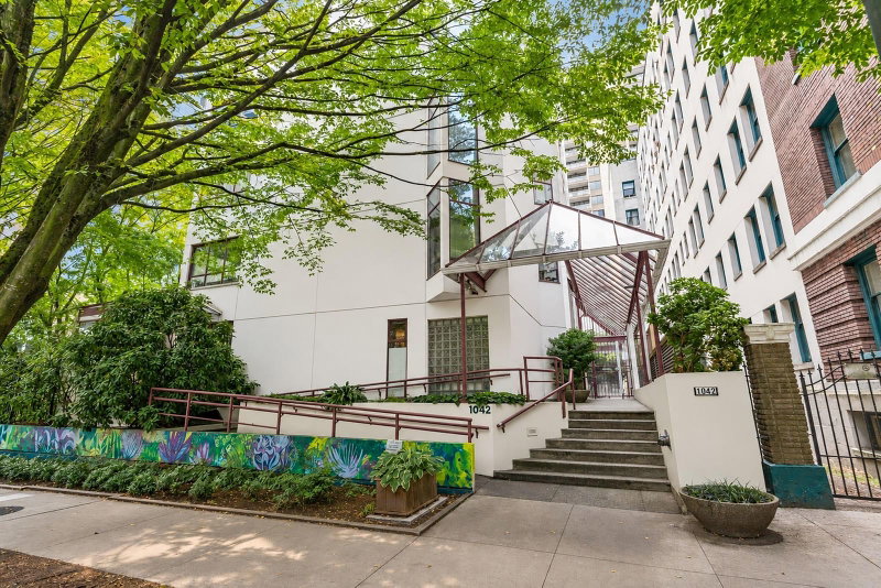 602 - 1042 Nelson Street