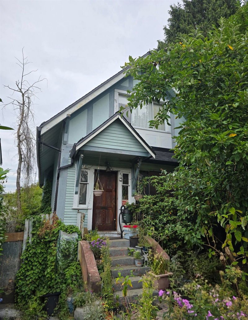 2153 Franklin Street