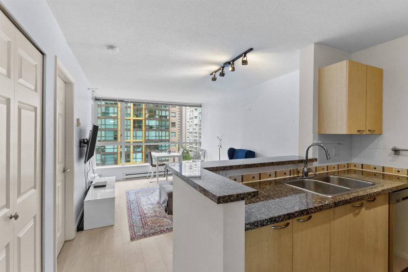 1401 - 1420 Georgia Street W