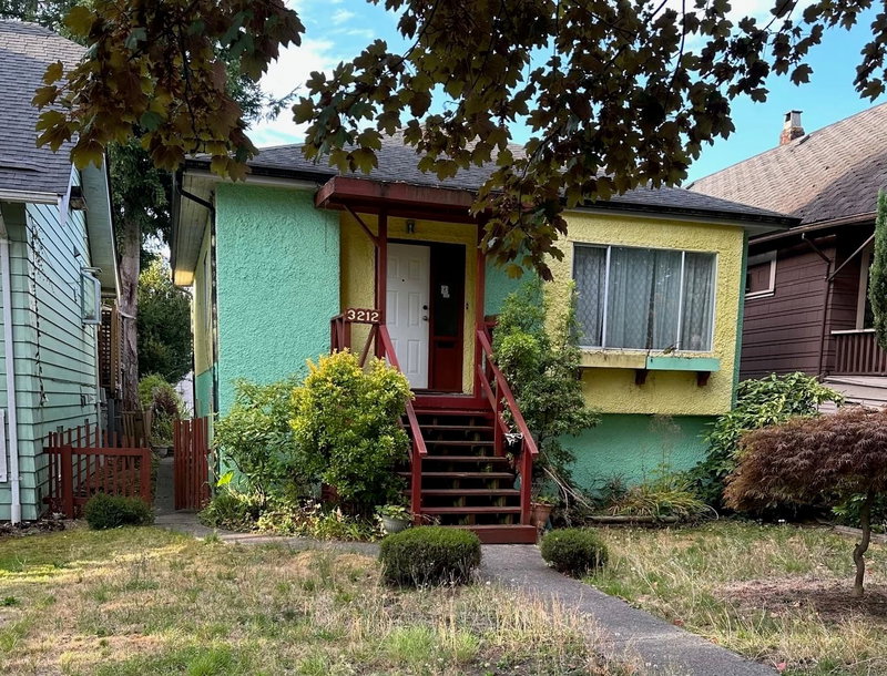 3212 6th Avenue W