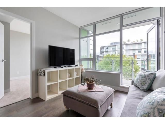 5077 Cambie Street
