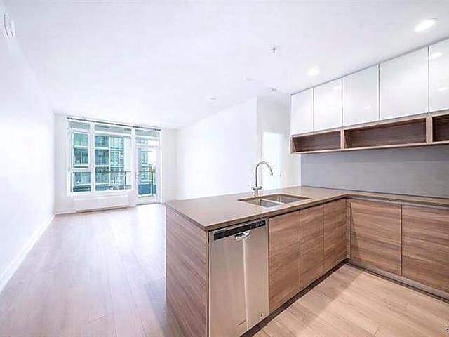 401 - 8850 University Crescent