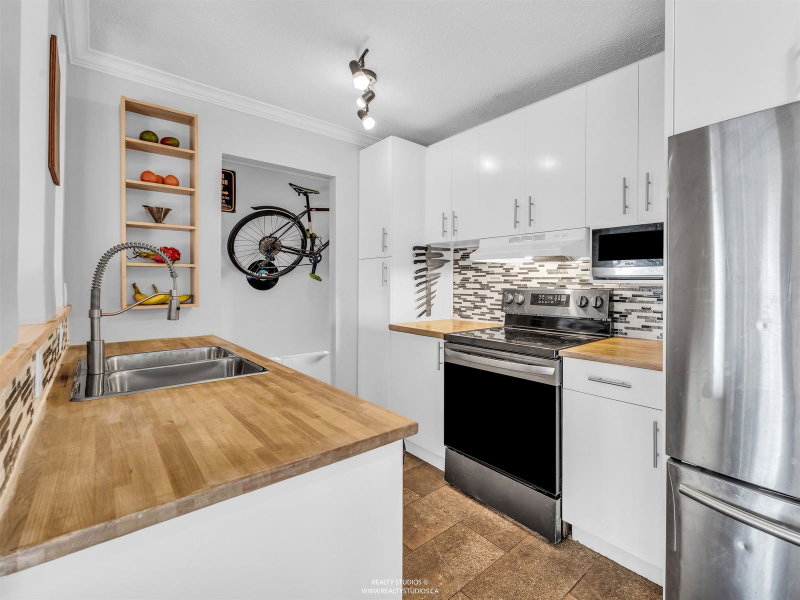 306 - 2222 Cambridge Street