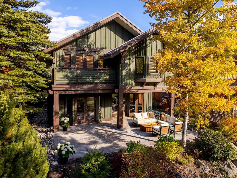 8107 Muirfield Crescent