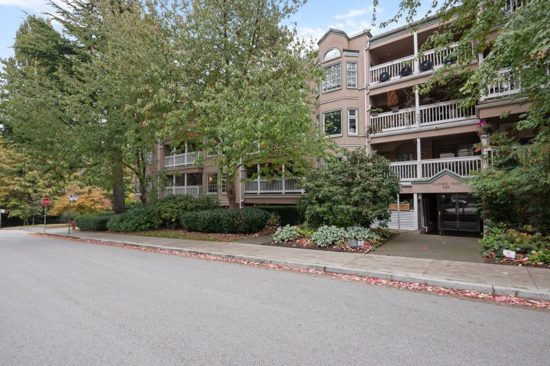 102 - 828 Gilford Street