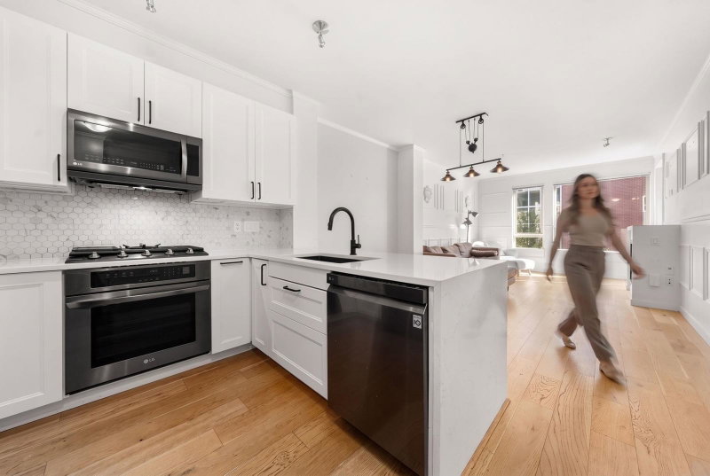 417 - 119 22nd Street W