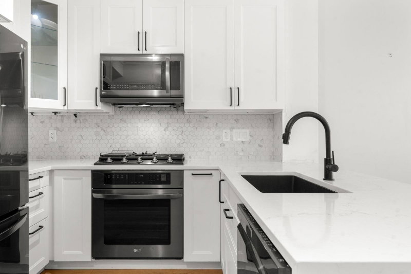 417 - 119 22nd Street W
