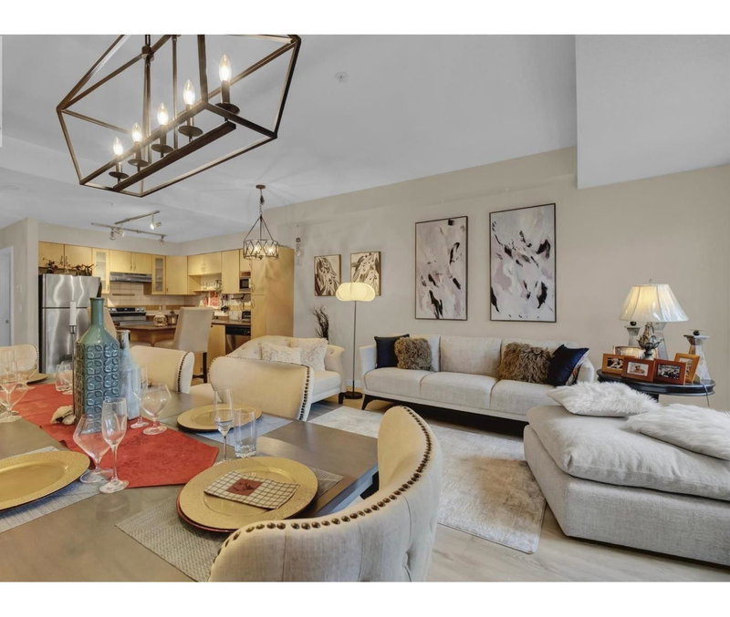 111 - 160 Shoreline Circle
