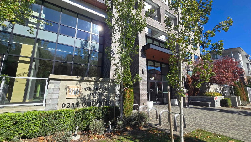418 - 9233 Odlin Road