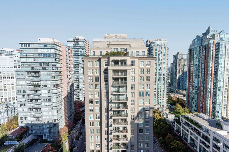 2002 - 1001 Richards Street