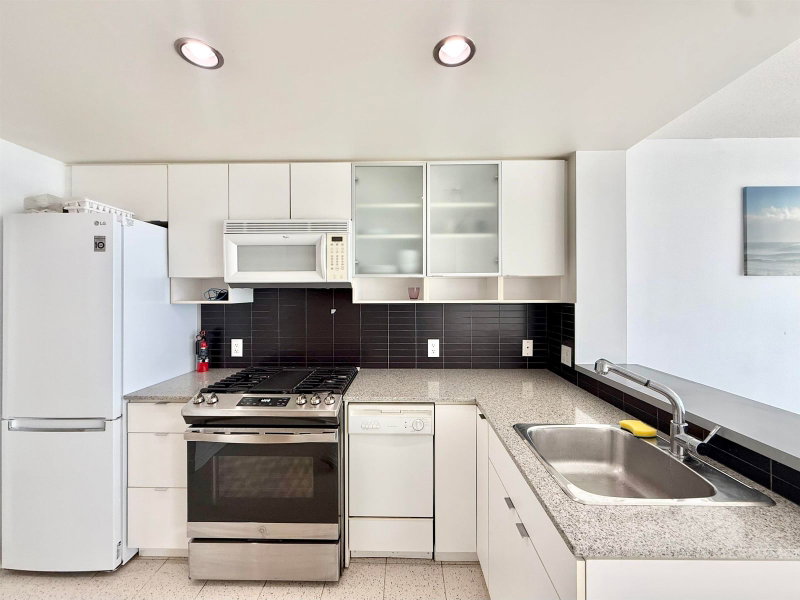 2501 - 939 Expo Boulevard