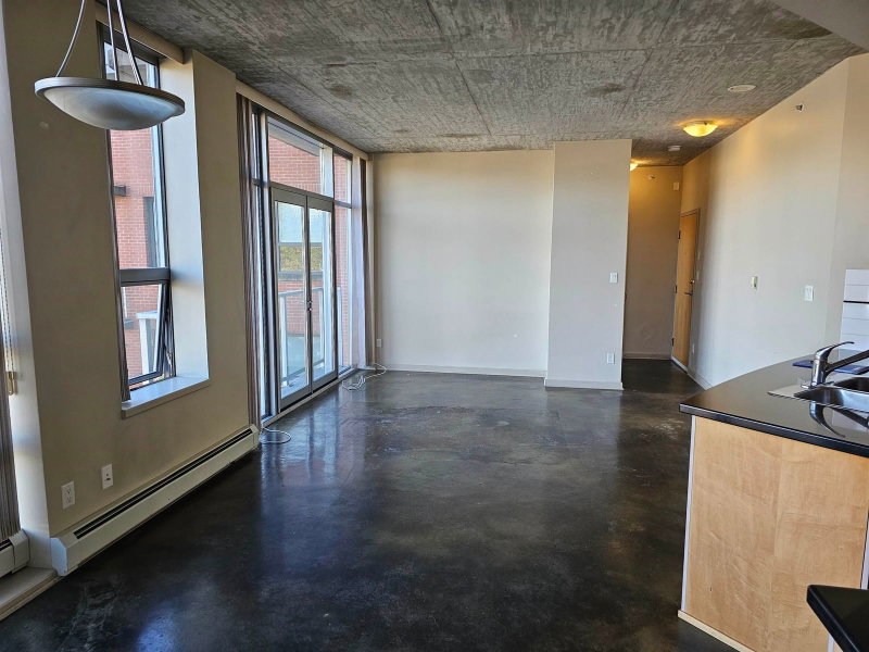 502 - 919 Station Street