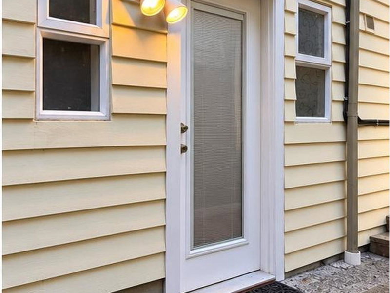 23** Bridgeman Avenue