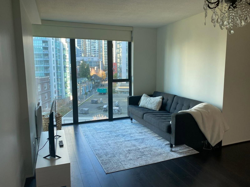 8xx - 1331 Georgia Street W