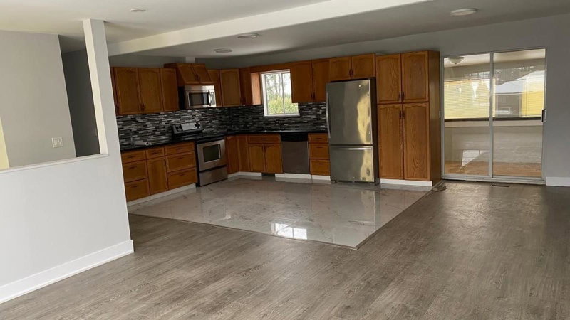 UPPER - 46766 First Avenue