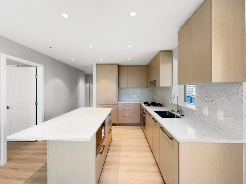 8XX - 5938 Olive Avenue
