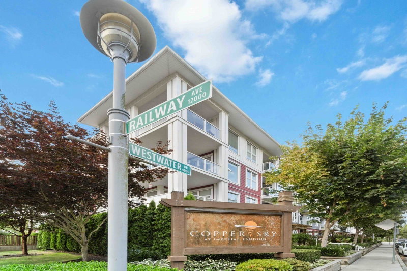 416 - 4600 Westwater Drive