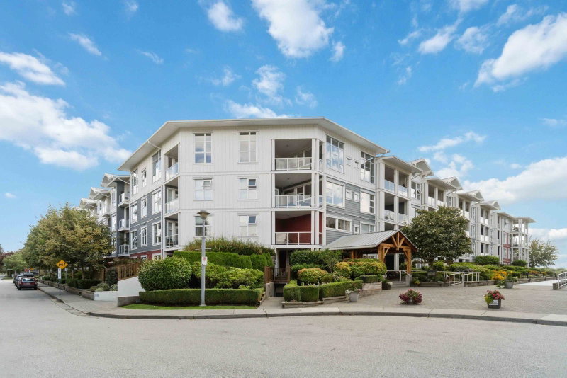 416 - 4600 Westwater Drive