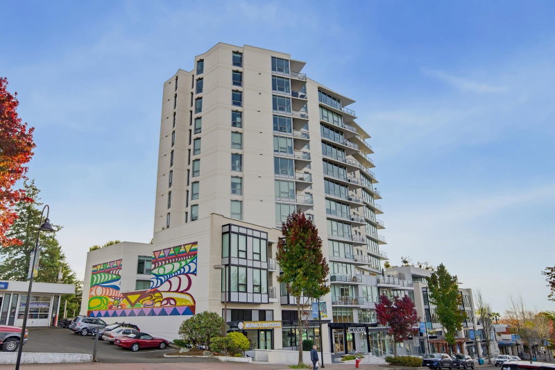 406 - 1342 Johnston Road