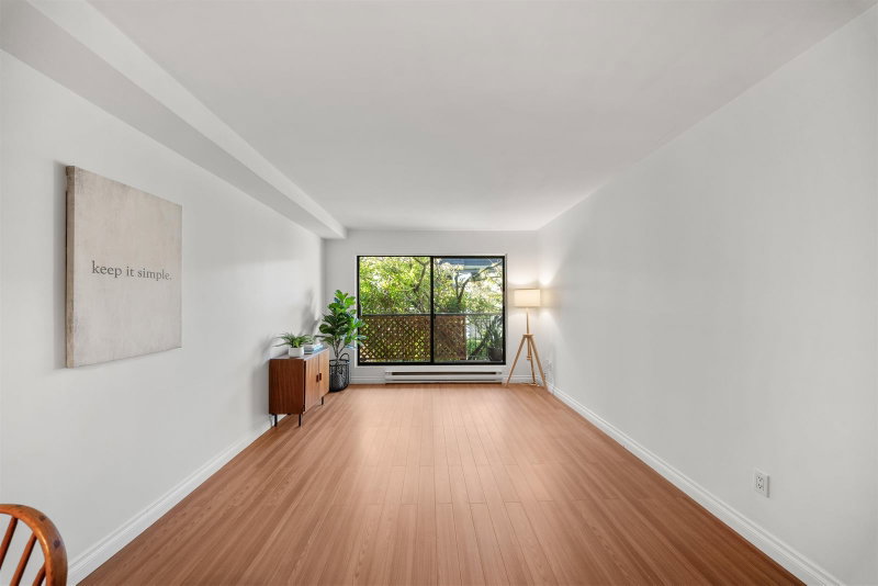 108 - 251 4th Street W
