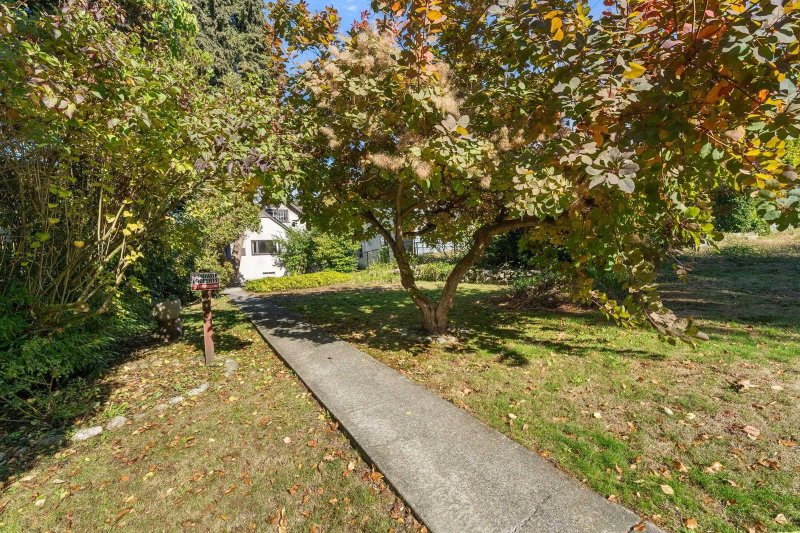 652 14th Street W