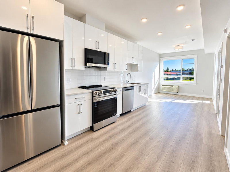 202 - 8423 Cedar Street