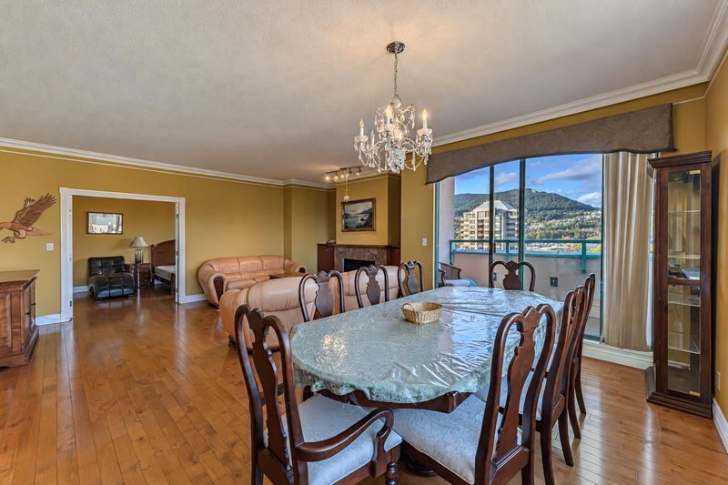 2102 - 3071 Glen Drive
