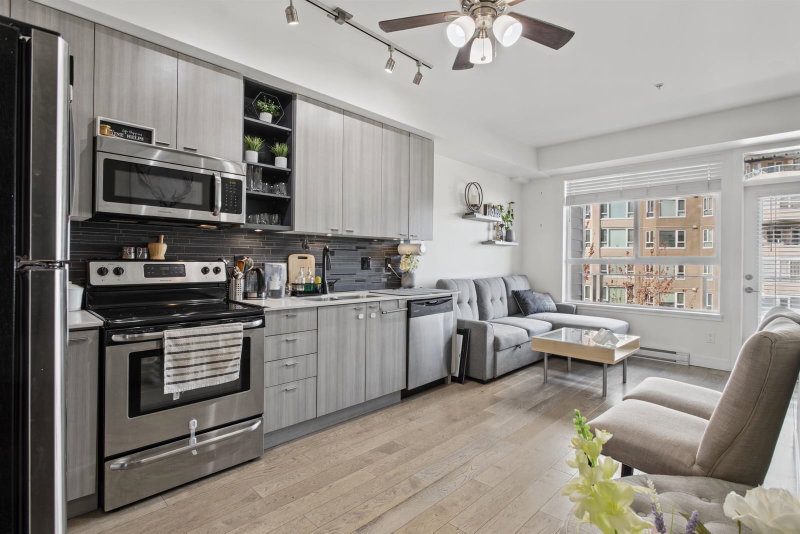 512 - 3080 Gladwin Road