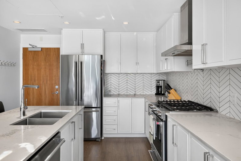 508 - 4477 Hastings Street