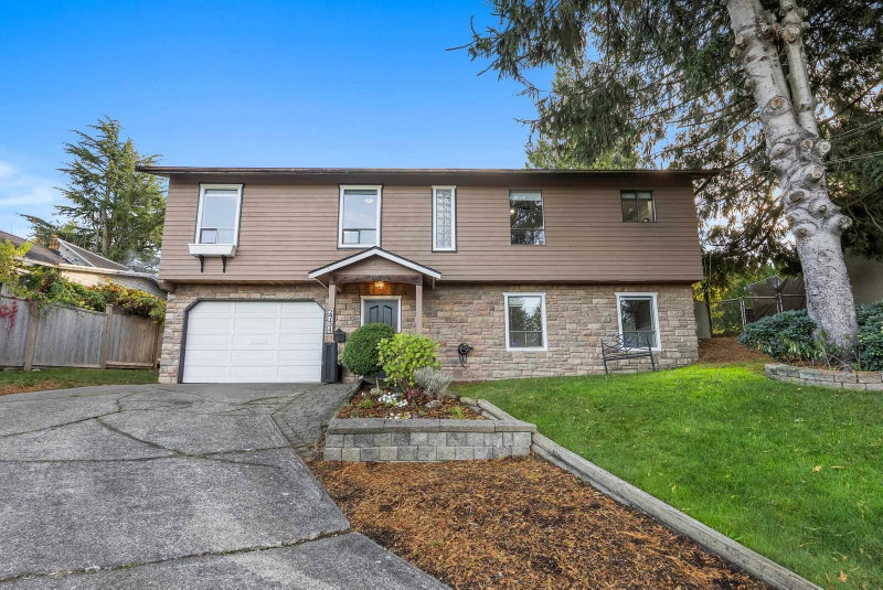 2734 Valemont Crescent