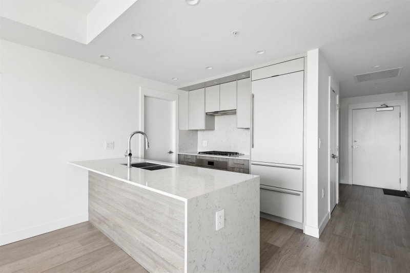 401 - 7638 Cambie Street
