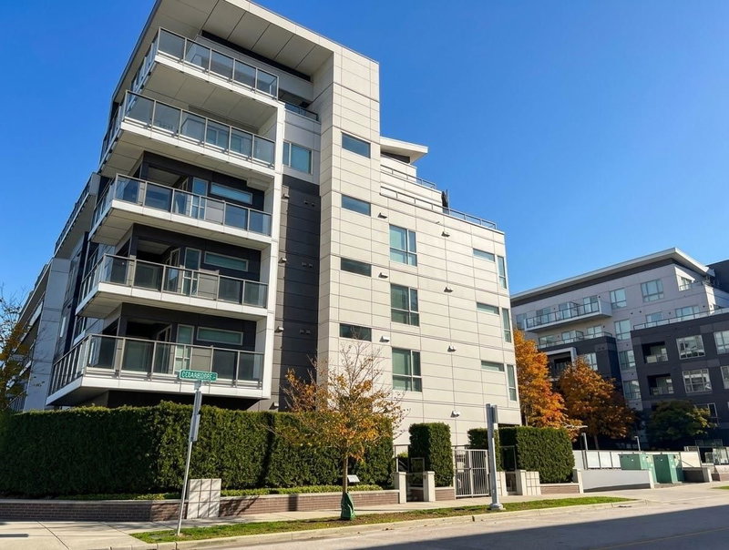 529 - 7008 River Parkway
