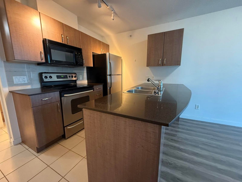 1212 - 610 Granville Street