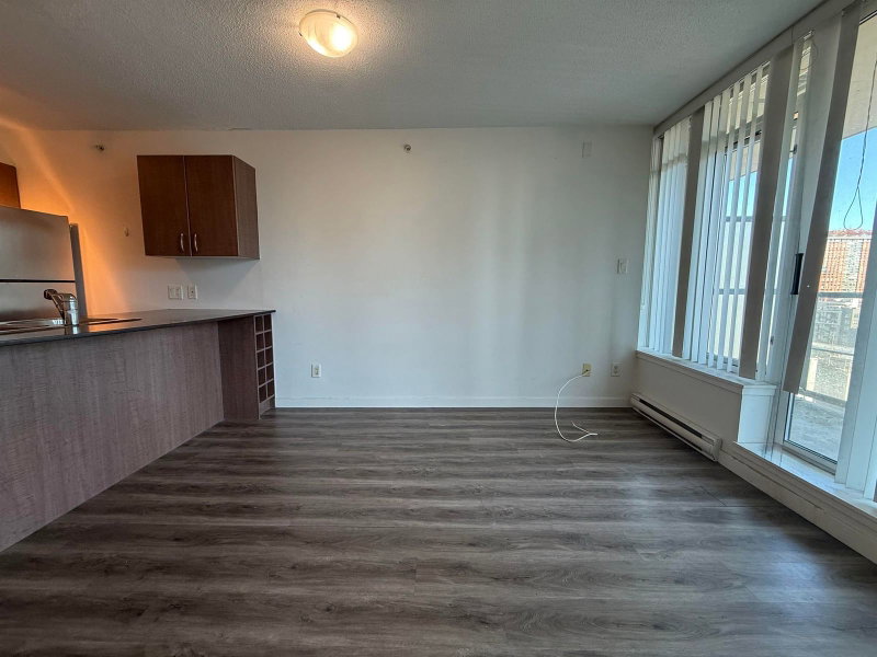1212 - 610 Granville Street