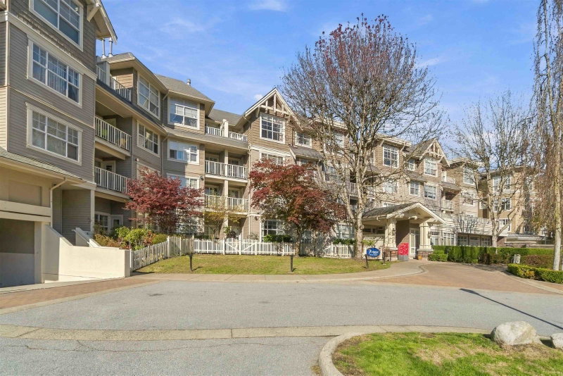 411 - 960 Lynn Valley Road