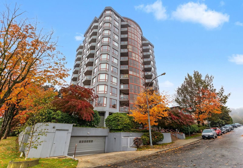 1200 - 38 Leopold Place