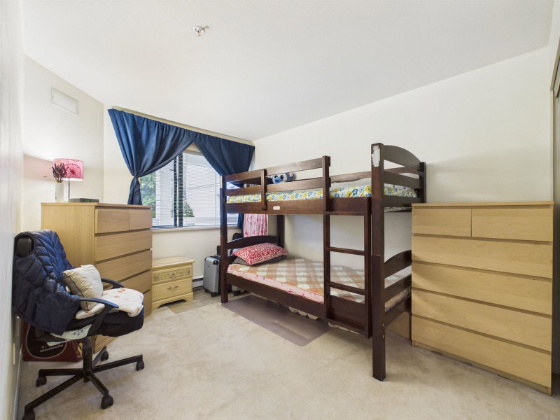 208 - 2677 Broadway Street E