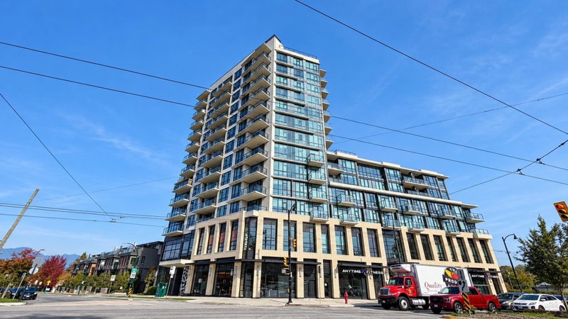 406 - 3996 Dumfries Street