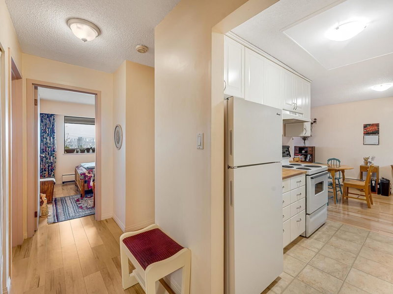 307 - 5340 Hastings Street