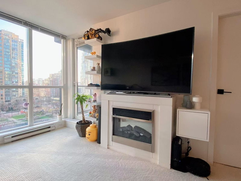 6xx - 1155 Seymour Street