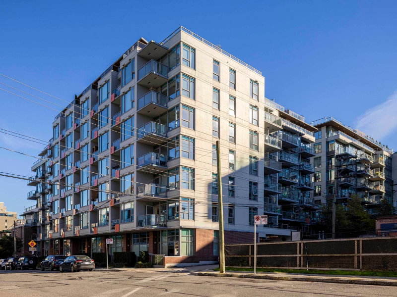 352 - 250 6th Avenue E