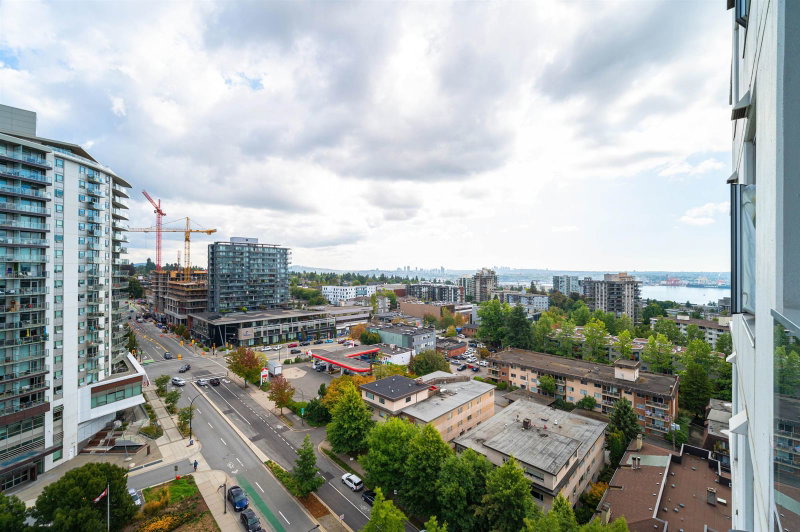 1503 - 158 13th Street W