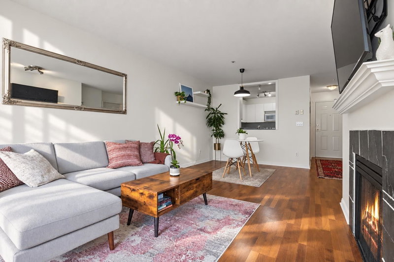205 - 2975 Princess Crescent