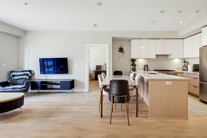 310 - 3588 Sawmill Crescent