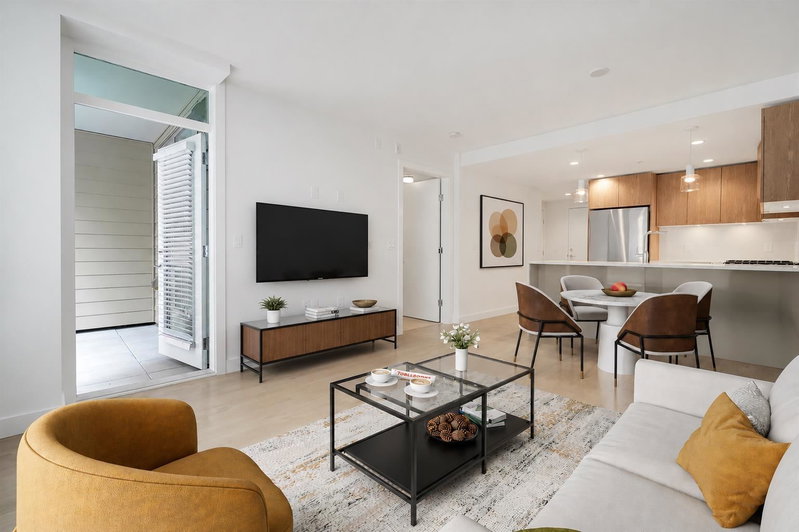 125 - 108 8th Street E