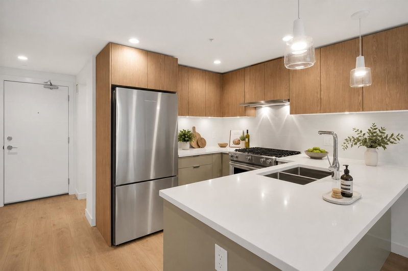 125 - 108 8th Street E